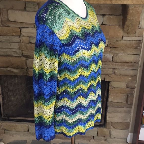 Handmade Crochet Women's Sweater Size L-XL - Picture 5 of 7